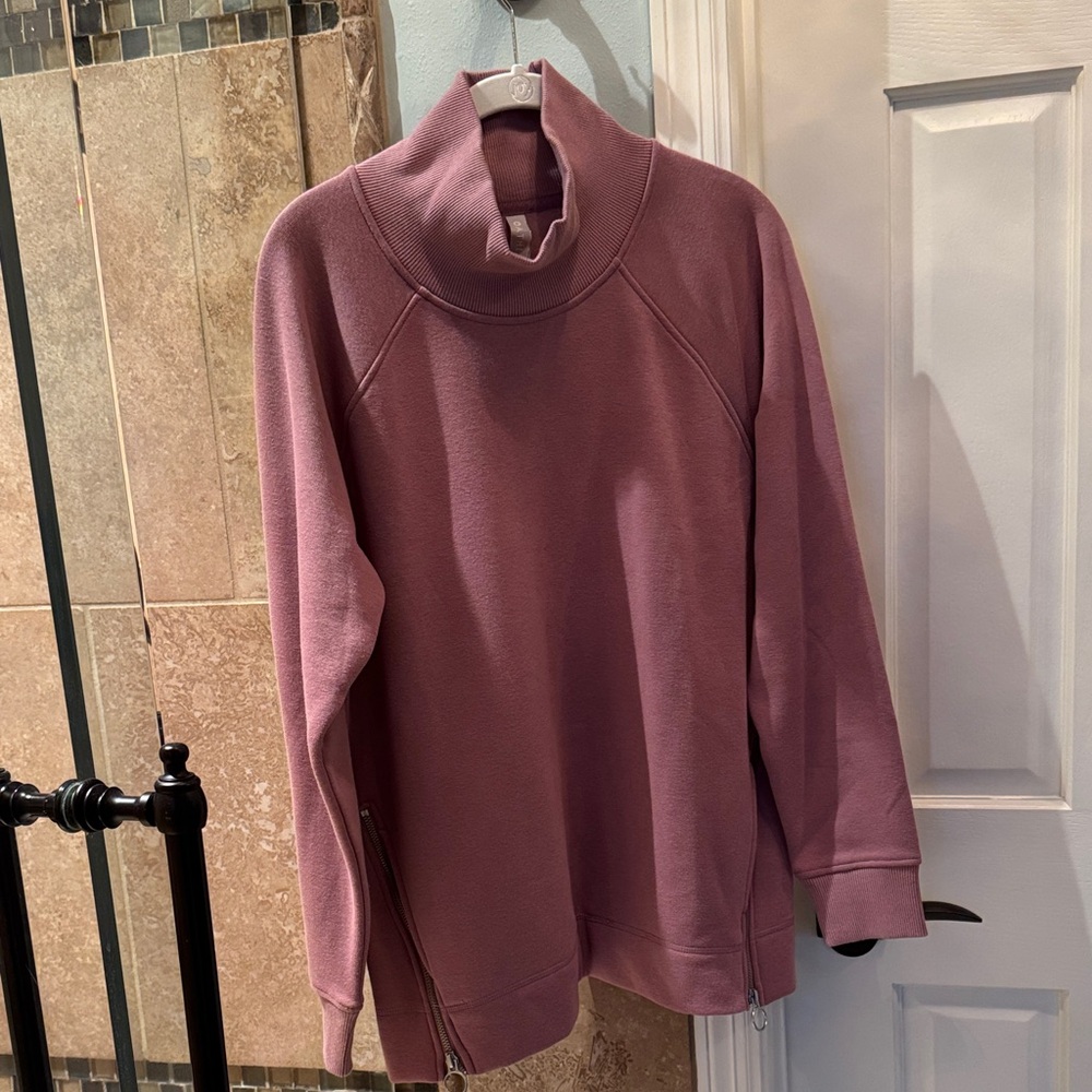 Women's Mauve Turtleneck Sweater Athleta Size M